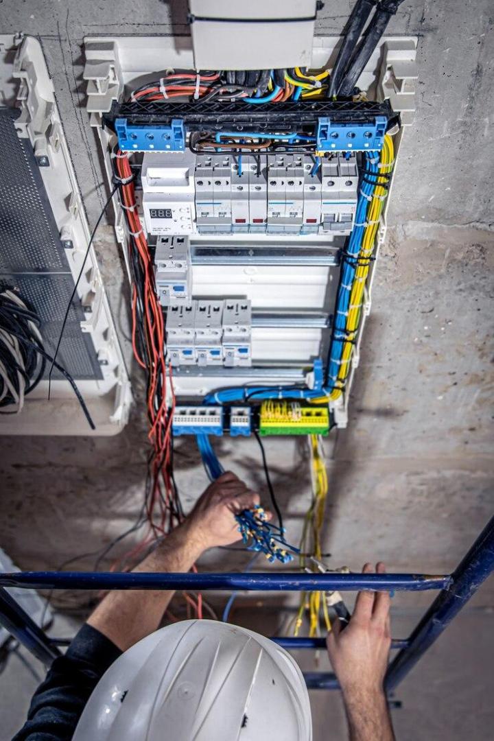 Installation électrique, Grande-Terre